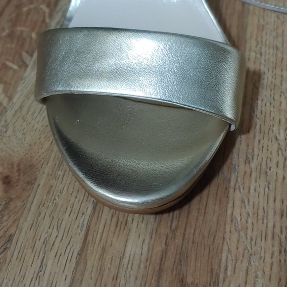 Guess 🆕 Christa Gold Leather Heels 8M - Picture 4 of 16